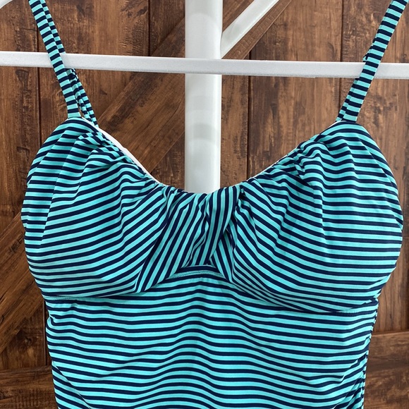 BEACH HOUSE SWIMWEAR BATHING SUIT. Striped - Picture 4 of 15
